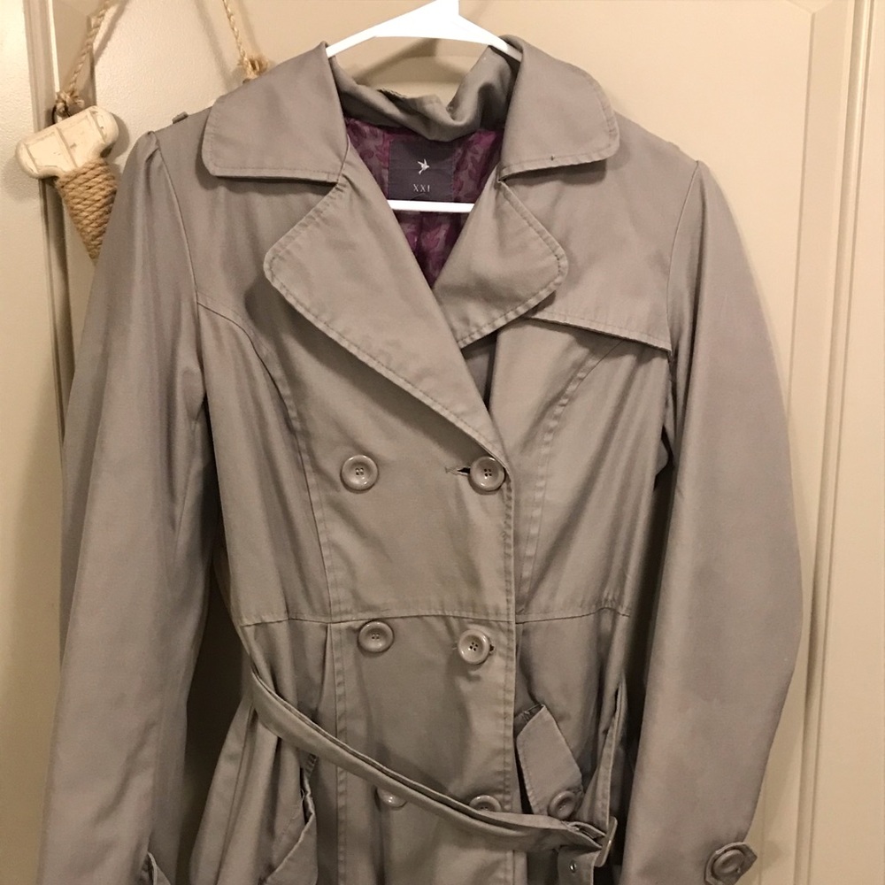 Forever 21 XXI grey bottom jacket 🧥 S/M with belt